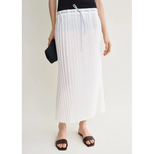 Toteme Belted pleated skirt in White, view 5