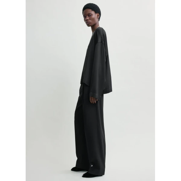 Toteme Boxy satin top in Black, view 3