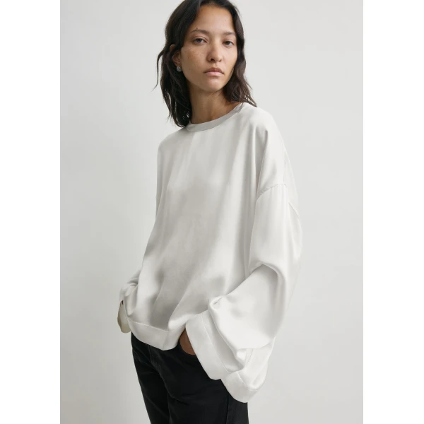 Toteme Boxy satin top in White, view 5