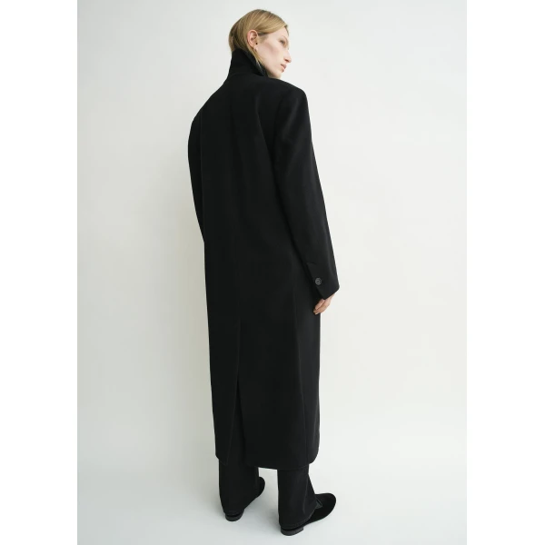 Toteme Broad coat in Black, view 4