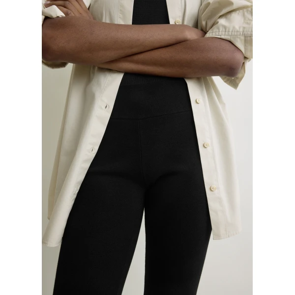Toteme Capri knit shorts in Black, view 5