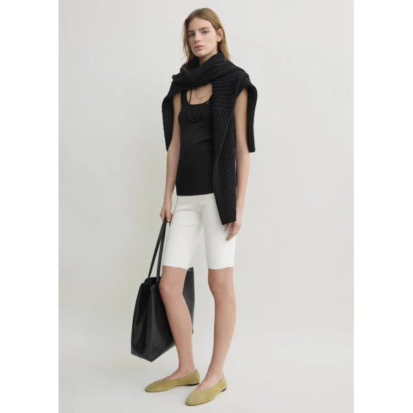 Toteme Capri knit shorts in Off-white, view 2