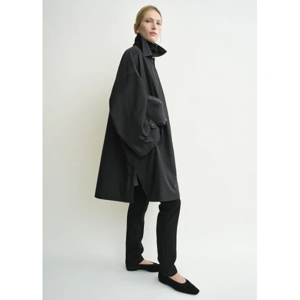 Toteme Car coat in Black, view 3