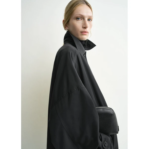Toteme Car coat in Black, view 5