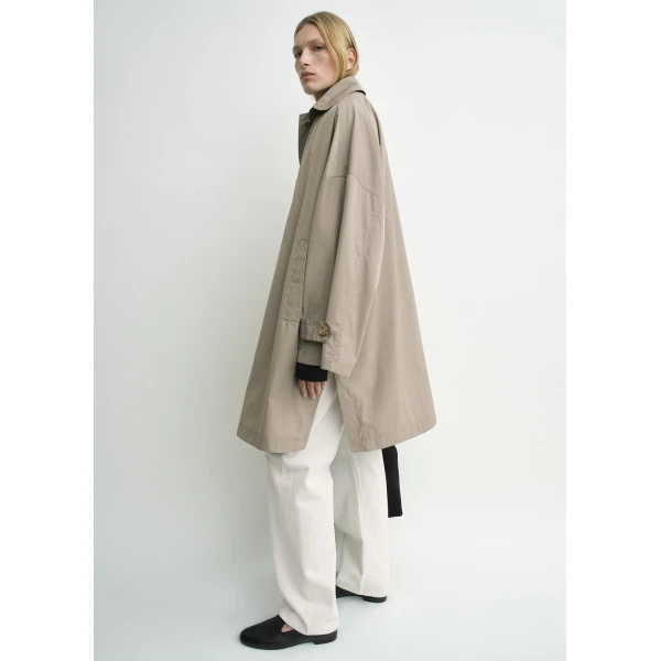 Toteme Car coat in Taupe, view 3
