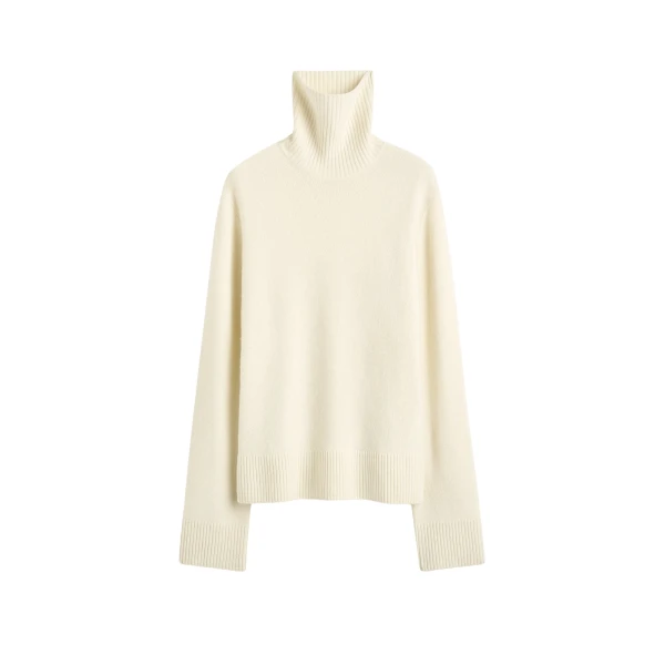 Toteme Cashmere turtleneck in Ecru Knit