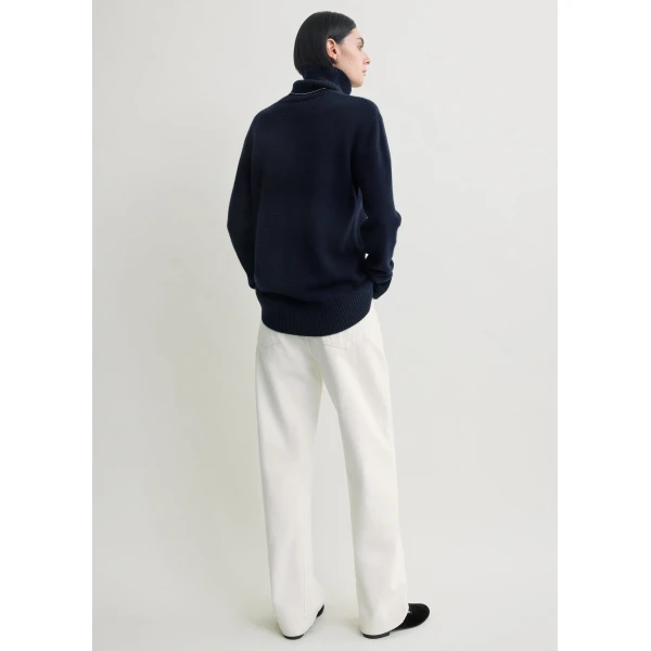 Toteme Cashmere turtleneck in Navy Knit, view 4