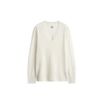 Toteme Cashmere v-neck knit in Ecru