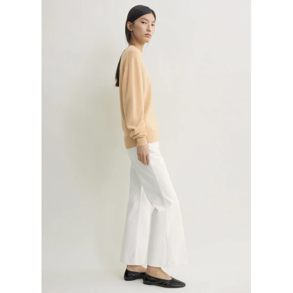 Toteme Classic cashmere crew knit in Pale apricot, view 4