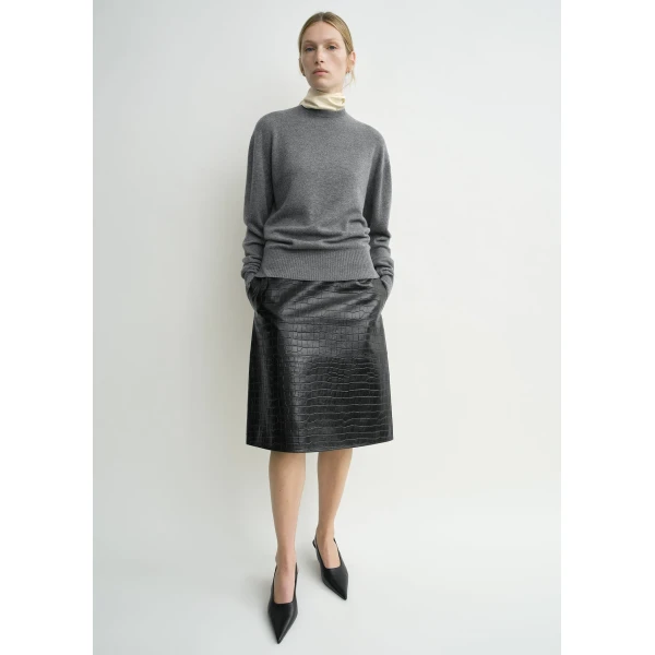 Toteme Classic cashmere crew knit mid grey in Mid grey melange, view 3