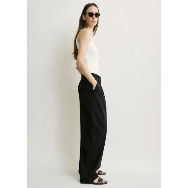 Toteme Classic compact knit tank in White, view 3