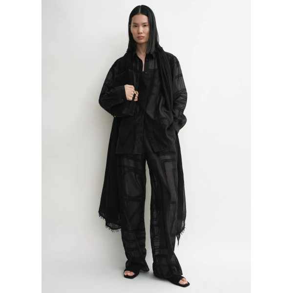 Toteme Classic crochet shirt in Black, view 2