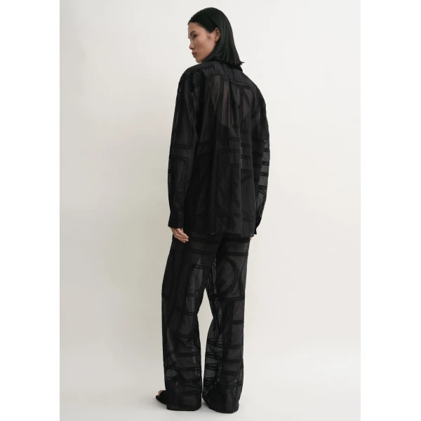 Toteme Classic crochet shirt in Black, view 5