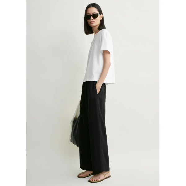 Toteme Classic embroidered tee in Optic white Top, view 3