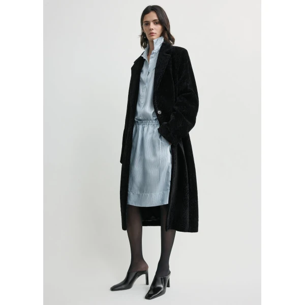 Toteme Classic shearling coat in Black, view 6