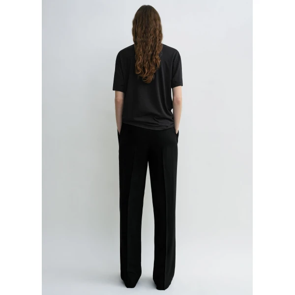 Toteme Classic tee in Black Top, view 4