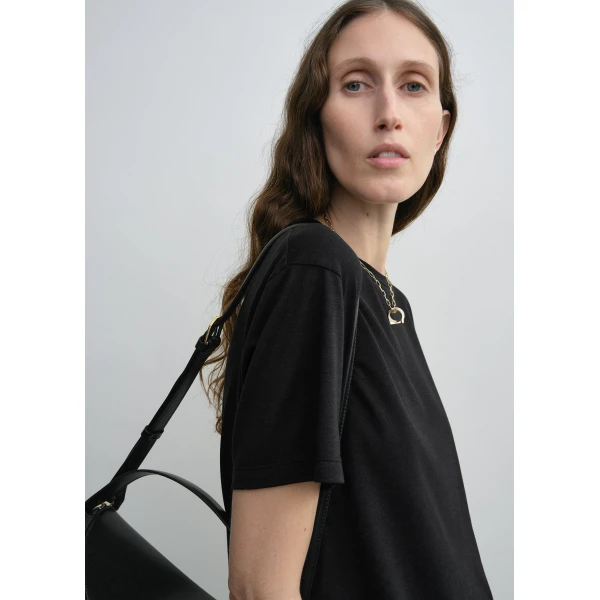 Toteme Classic tee in Black Top, view 5