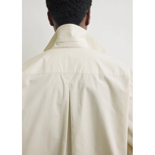 Toteme Classic tumbled shirt in Pebble, view 6