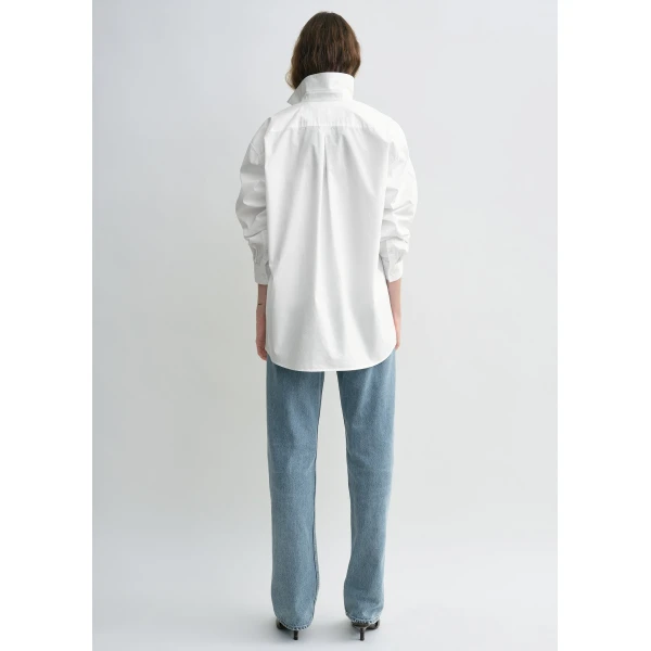 Toteme Classic tumbled shirt in White, view 4