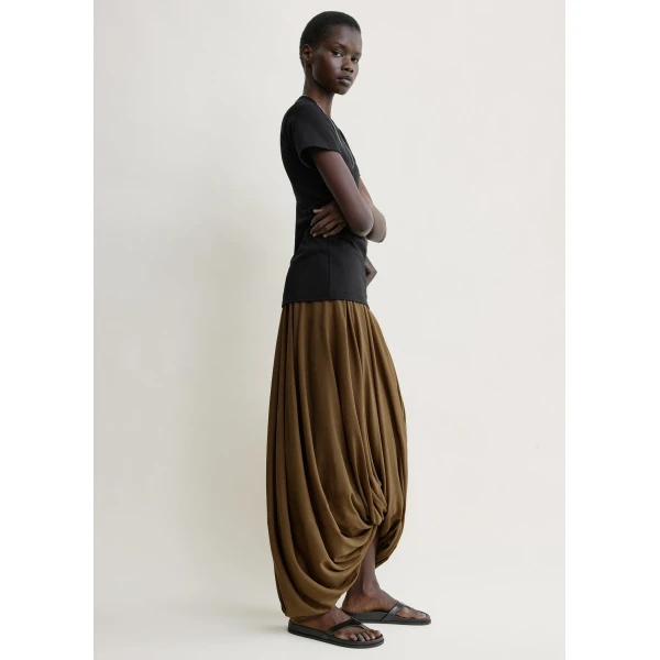 Toteme Cocoon skirt in Walnut, view 3