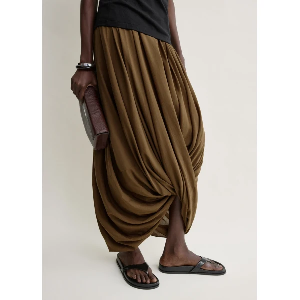 Toteme Cocoon skirt in Walnut, view 5