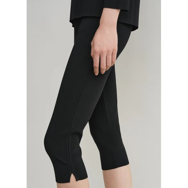 Toteme Compact knit capri trousers in Black, view 5