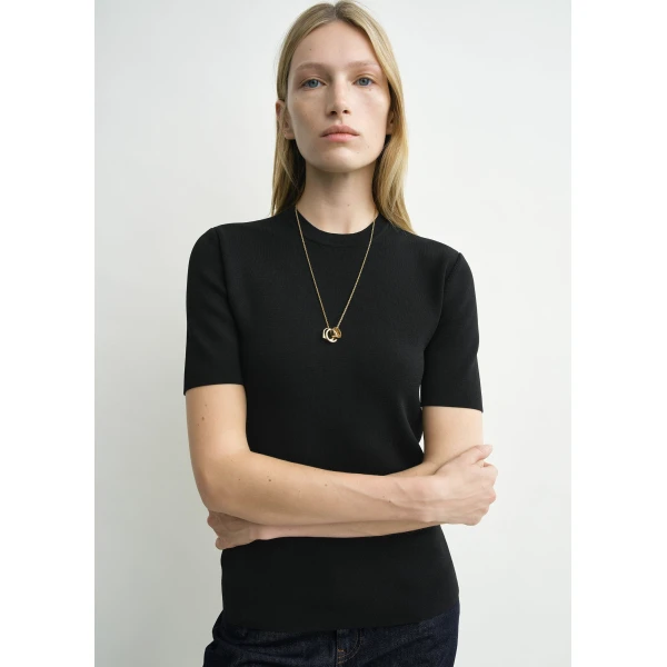Toteme Compact knit tee in Black, view 5