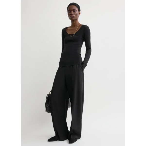 Toteme Compact knit top in Black, view 2
