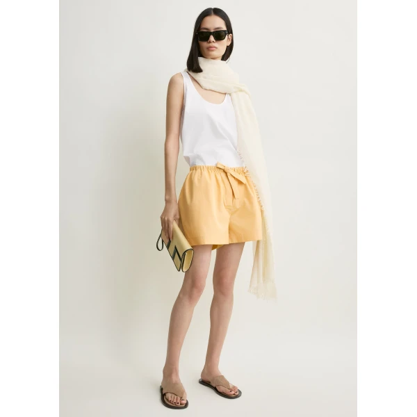 Toteme Cotton summer shorts in Daffodill, view 3