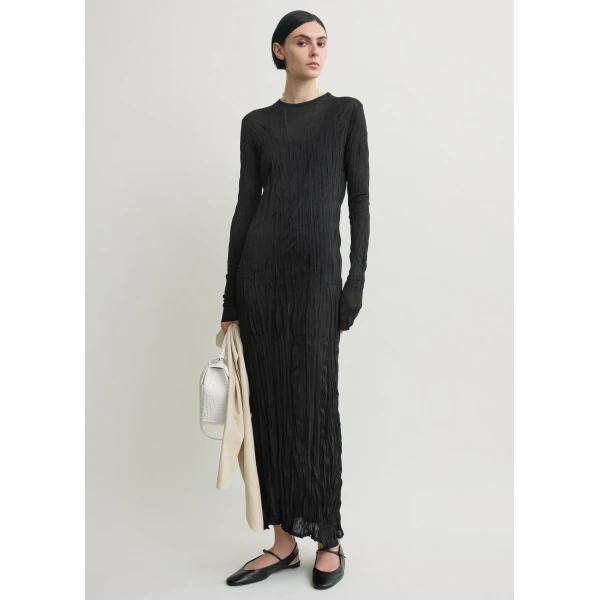 Toteme Crinkled knit long-sleeve dress in Black, view 2