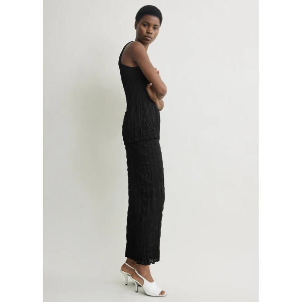 Toteme Crinkled knit skirt in Black, view 3