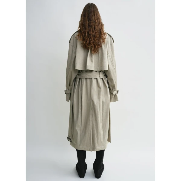 Toteme Crisp summer trench in Clay Coat, view 4
