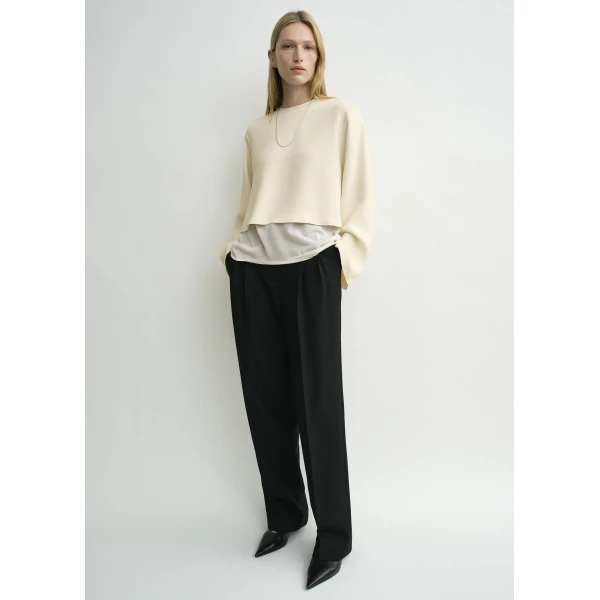 Toteme Cropped sablé blouse in Macadamia, view 2