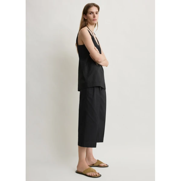 Toteme Cropped trousers in Black, view 3