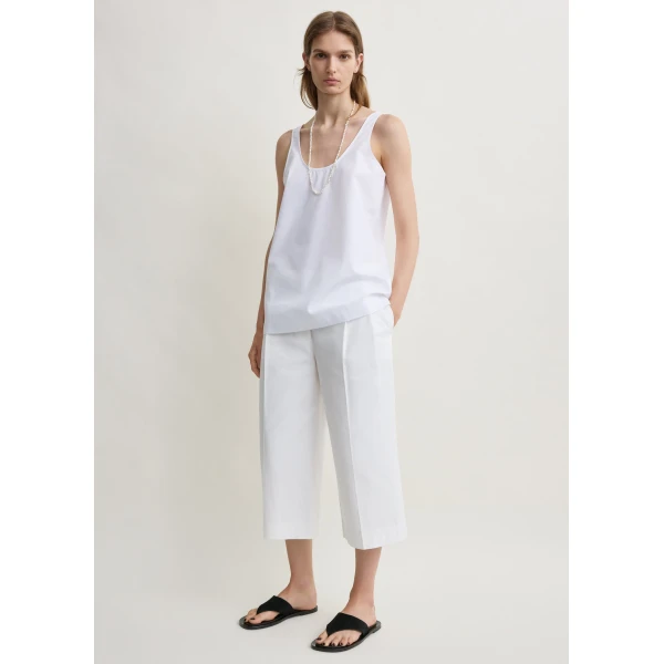 Toteme Cropped trousers in White, view 2