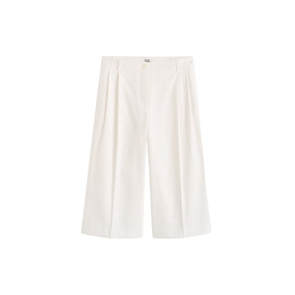Totême Cropped trousers in White - Pants - Scandinavian Minimalist Luxury at Luxury Shoes 