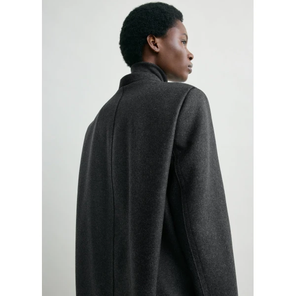 Toteme Deep pleat coat in Charcoal melange, view 5