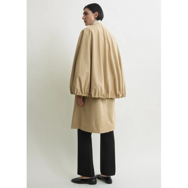 Toteme Detachable cape coat in Beige, view 4