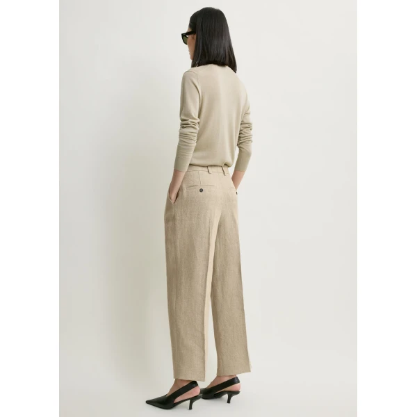 Toteme Double-pleat cropped linen trousers in Beige, view 4