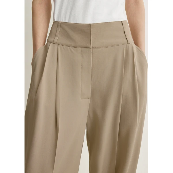 Toteme Draped balloon trousers in Overcast beige, view 5