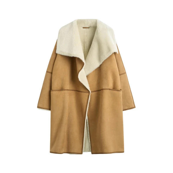 Toteme Draped shearling coat in Tan
