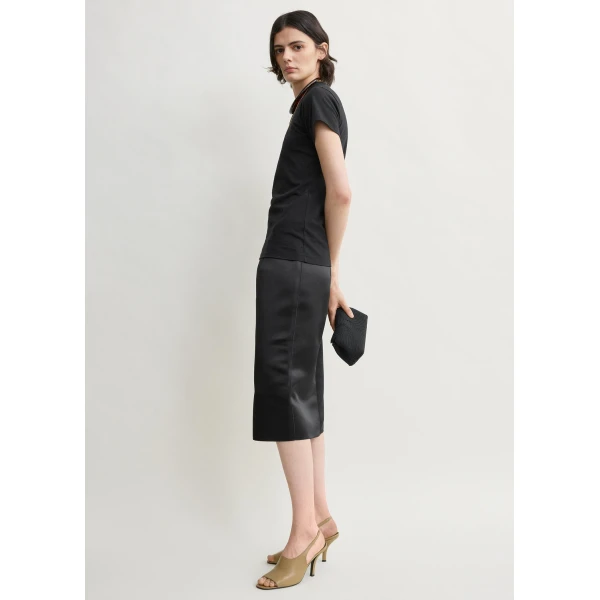 Toteme Duchess satin pencil skirt in Black, view 3
