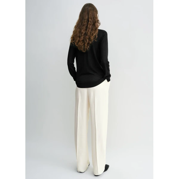 Toteme Fine crew knit in Black, view 4
