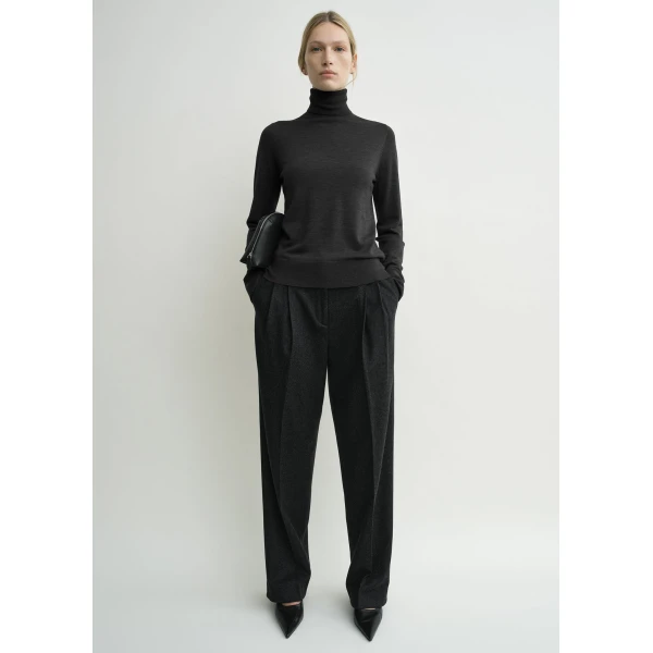 Toteme Fine turtleneck charcoal in Charcoal melange Knit, view 2
