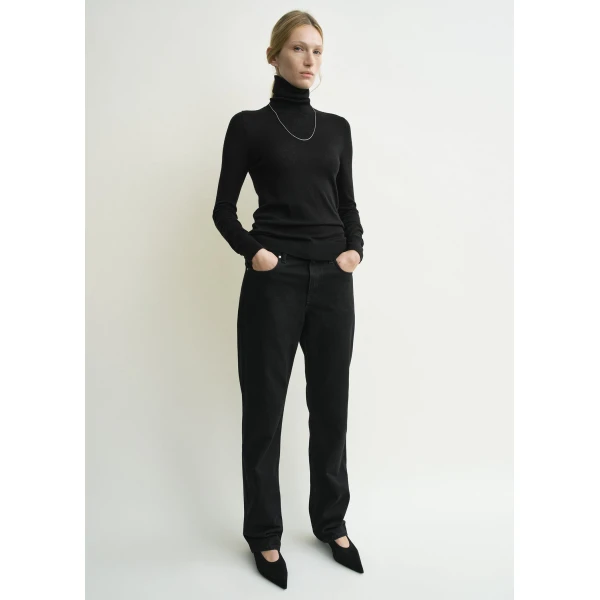 Toteme Fine turtleneck in Black Knit, view 3