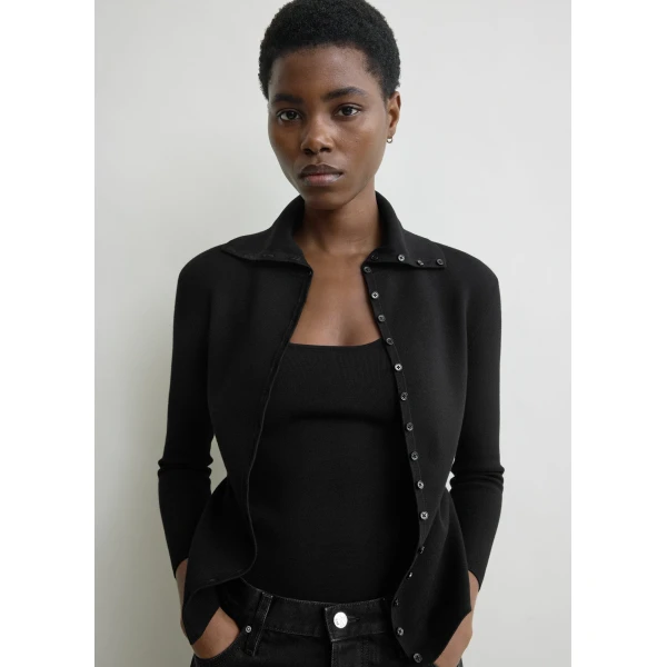 Toteme Fitted polo cardigan in Black, view 2
