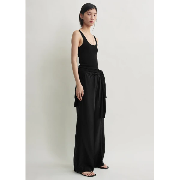 Toteme Fluid drawstring trousers in Black, view 3