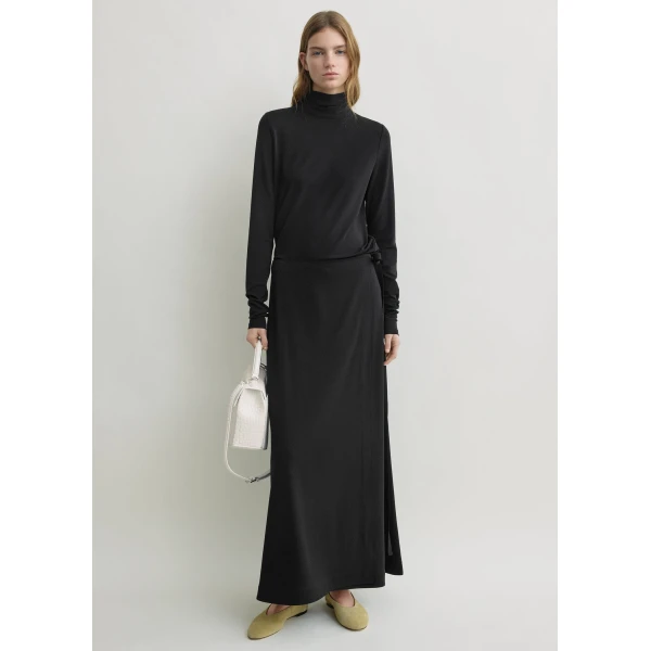 Toteme Fluid jersey skirt in Black, view 2
