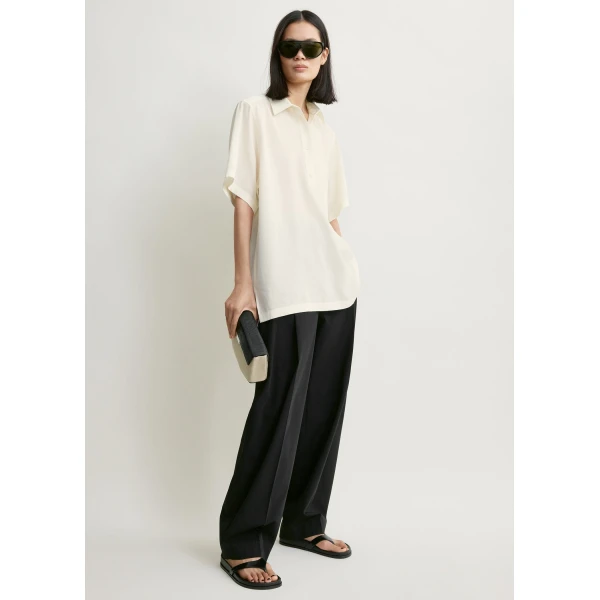 Toteme Fluid polo shirt in Ecru, view 2