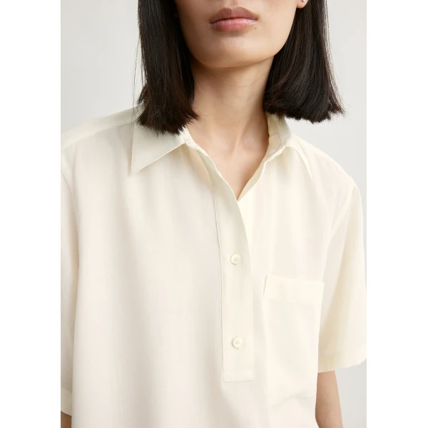 Toteme Fluid polo shirt in Ecru, view 6